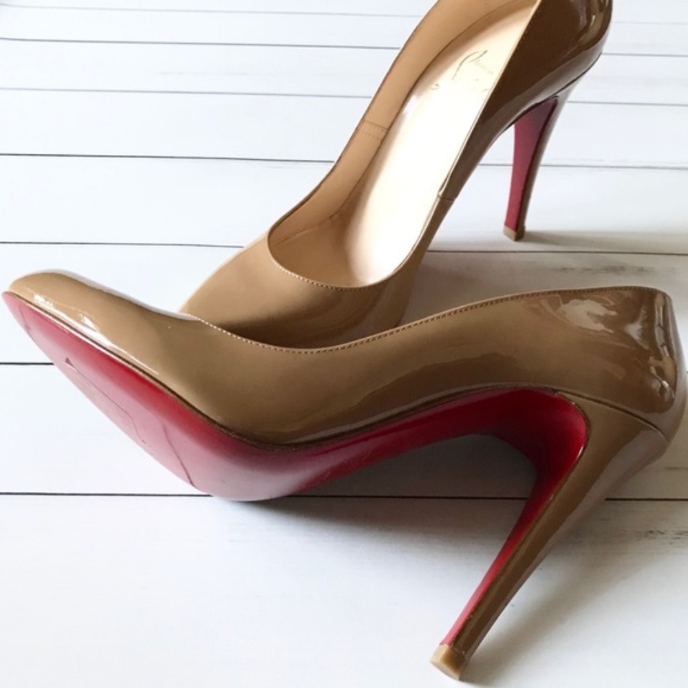 Christian Louboutin Decollete 868 Camel red bottom
